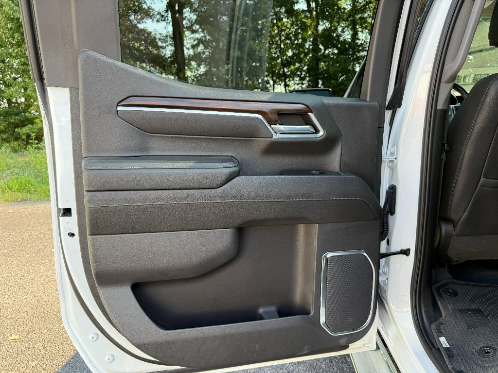 Used 2023 GMC Sierra 1500 SLT w/ SLT Premium Package image 26