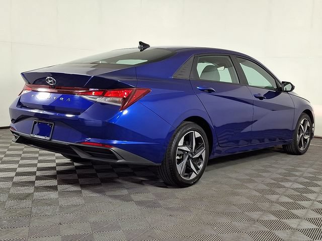 Used 2023 Hyundai Elantra SEL w/ Convenience Package FWD image 9