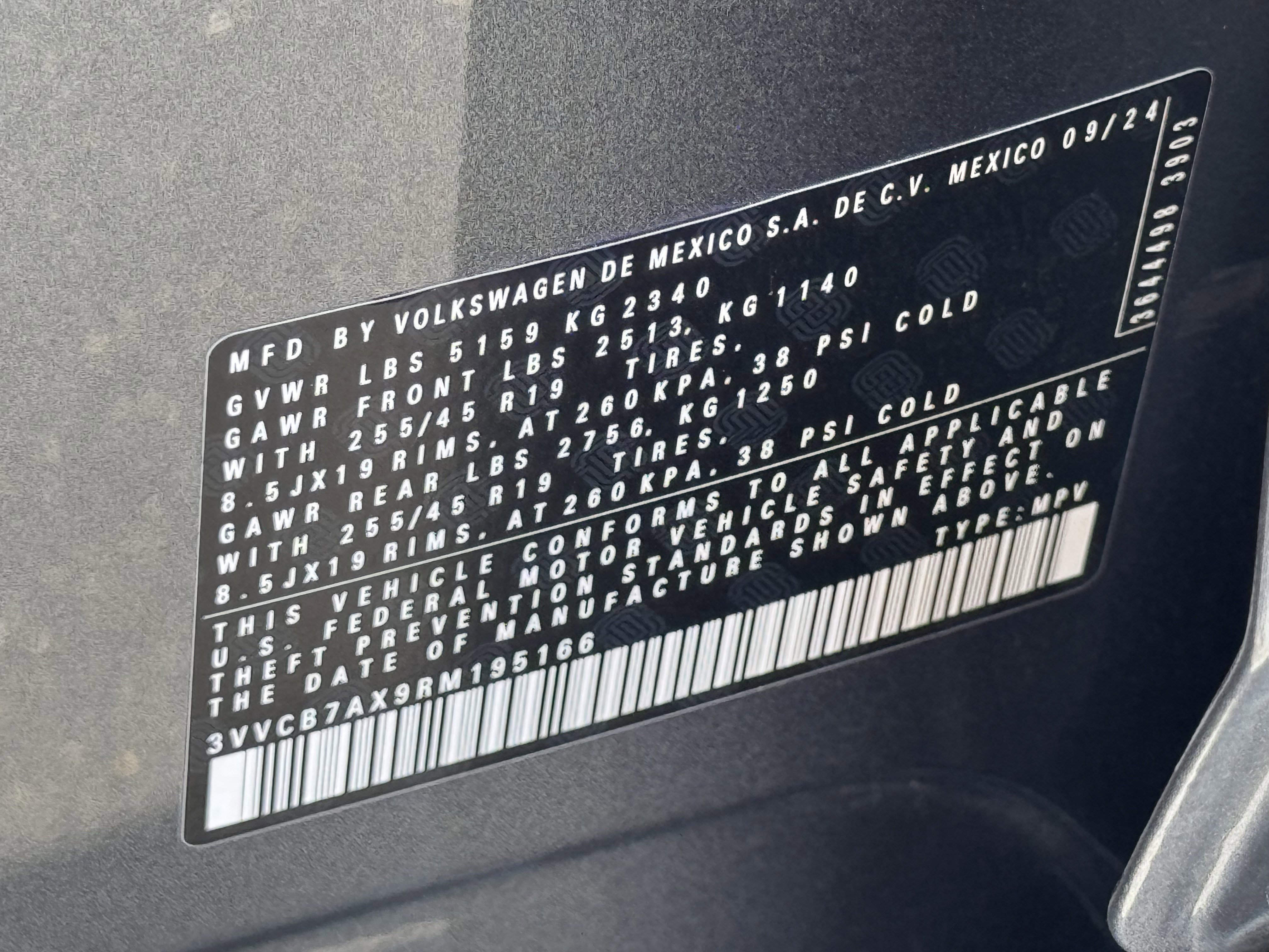 Certified 2024 Volkswagen Tiguan SE R-Line FWD image 42