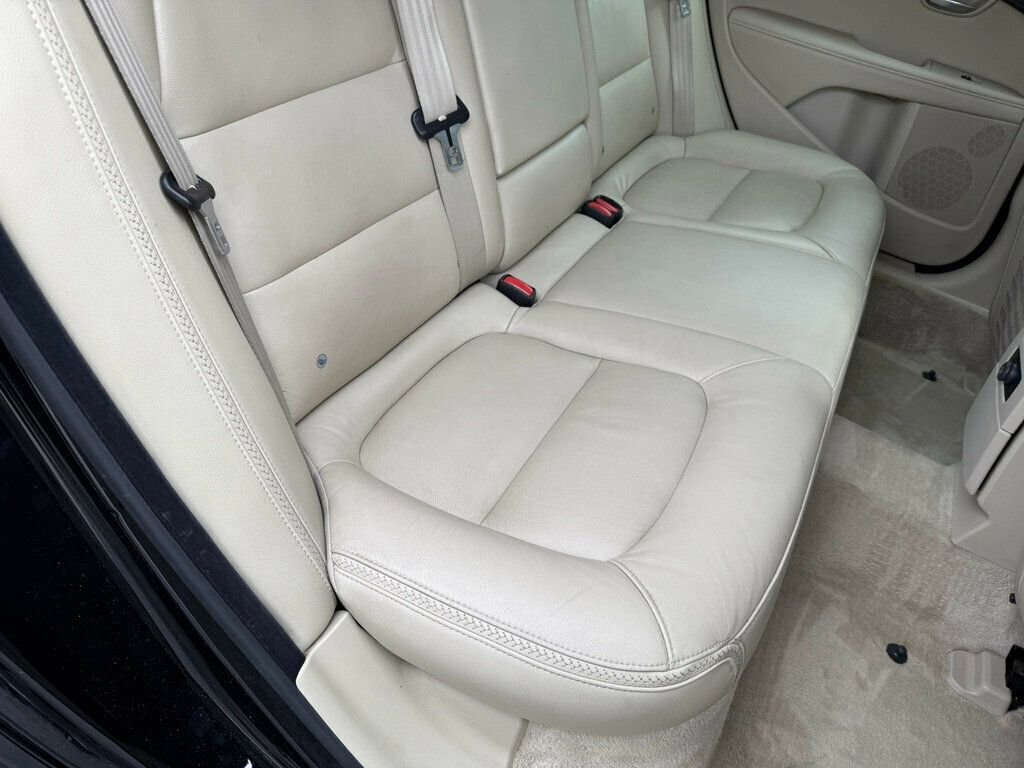 Used 2016 Volvo XC70 T5 Premier w/ Proximity Package image 48