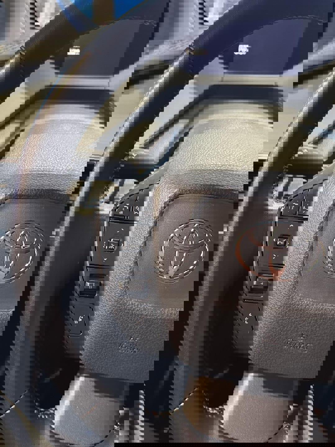 Used 2024 Toyota Prius LE image 14