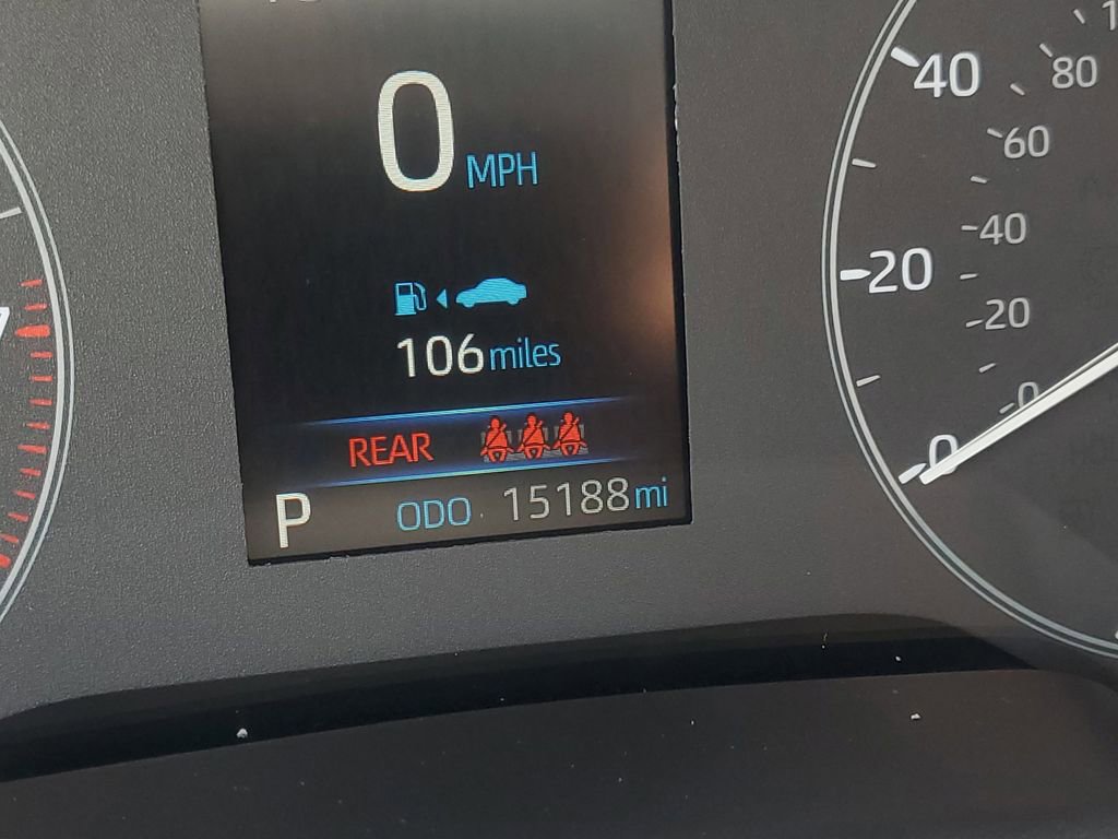 Certified 2024 Toyota Corolla Cross LE w/ Moonroof Package FWD image 24