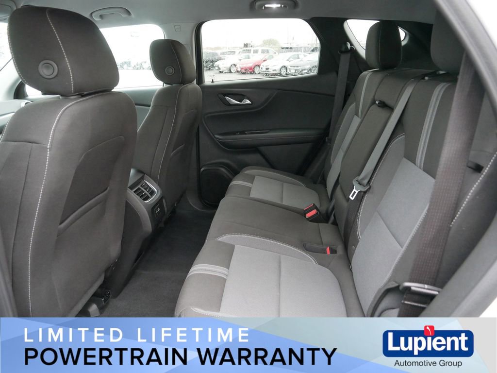 Used 2025 Chevrolet Blazer LT AWD/4WD image 17