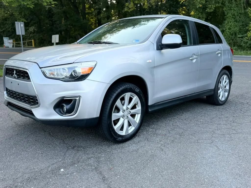Used 2013 Mitsubishi Outlander Sport ES AWD/4WD image 3