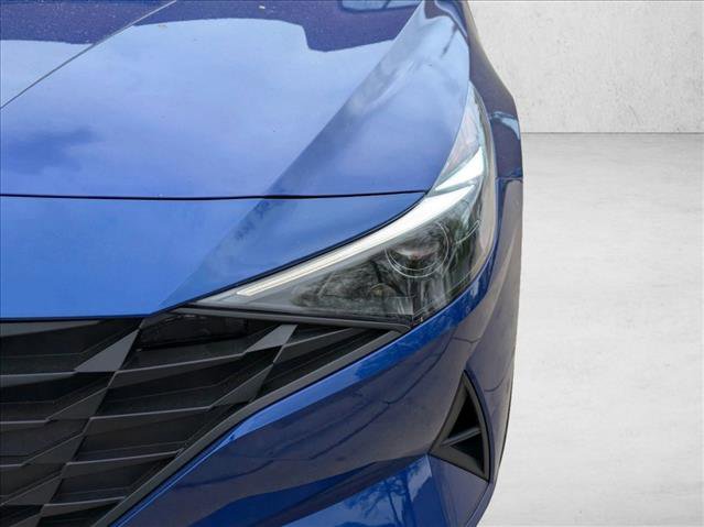 Used 2023 Hyundai Elantra SEL w/ Convenience Package image 6