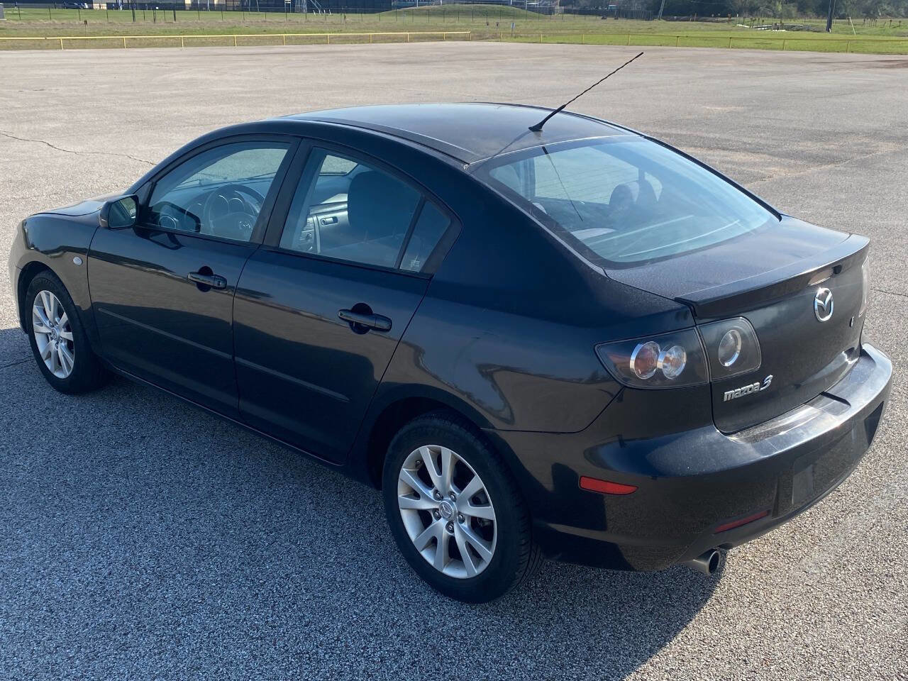 Used 2007 MAZDA MAZDA3 i Touring image 2