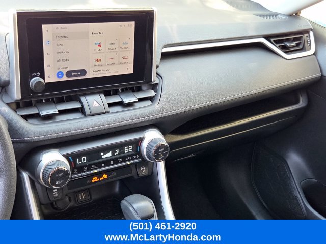 Used 2025 Toyota RAV4 XLE FWD image 25