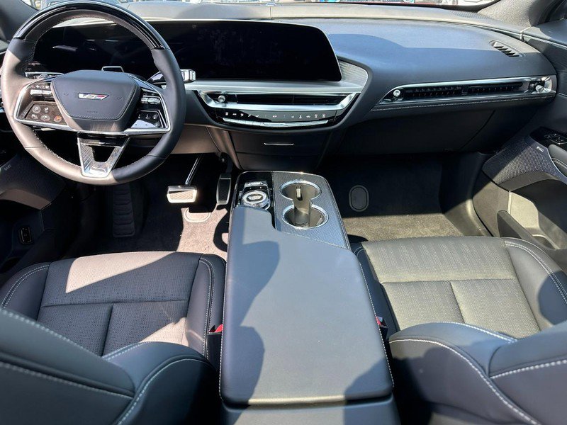 New 2026 Cadillac Lyriq V image 10