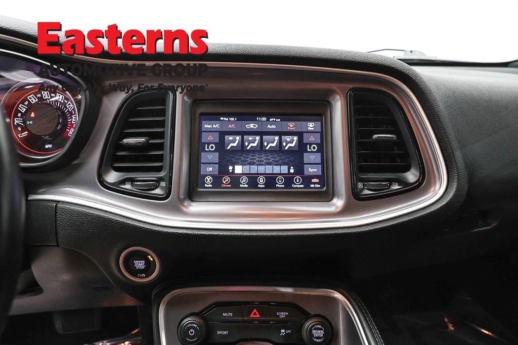 Used 2022 Dodge Challenger SXT image 12