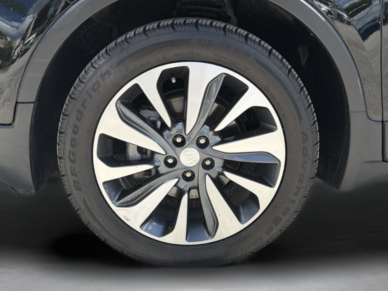 Used 2020 Buick Encore Essence FWD image 30