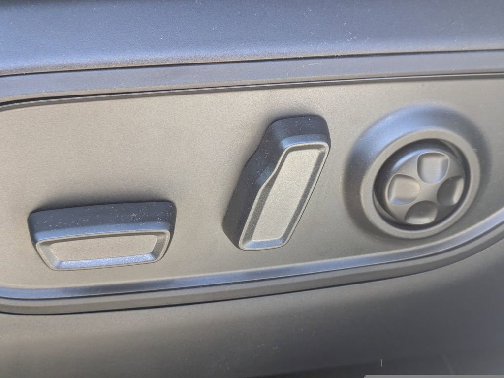 Used 2026 Jeep Grand Cherokee Limited image 21