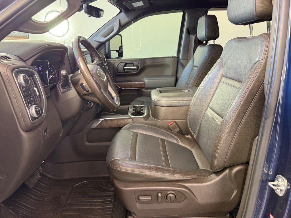 Used 2020 GMC Sierra 1500 Denali w/ Denali Ultimate Package AWD/4WD image 17