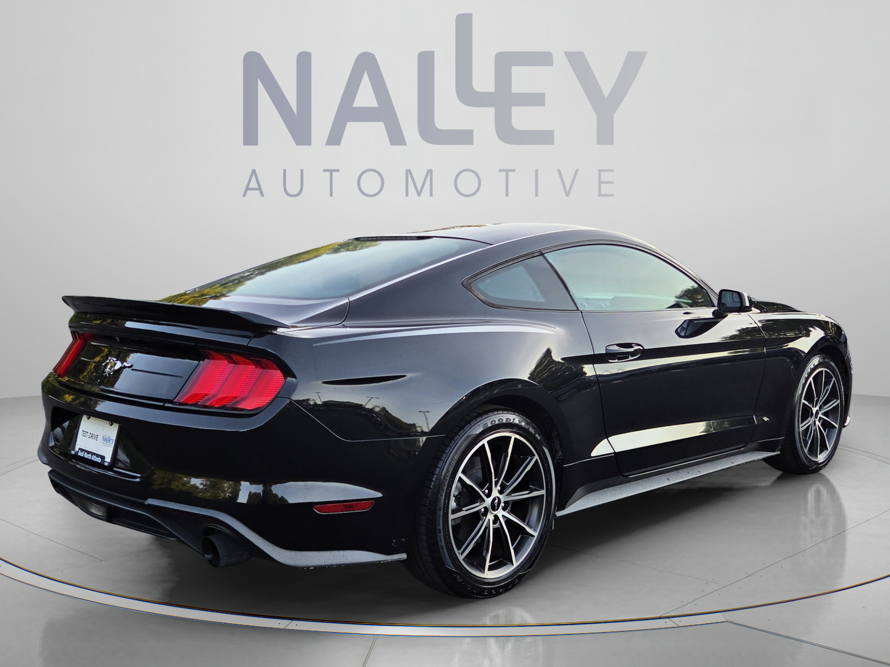Used 2018 Ford Mustang Coupe w/ Wheel & Stripe Package RWD image 5