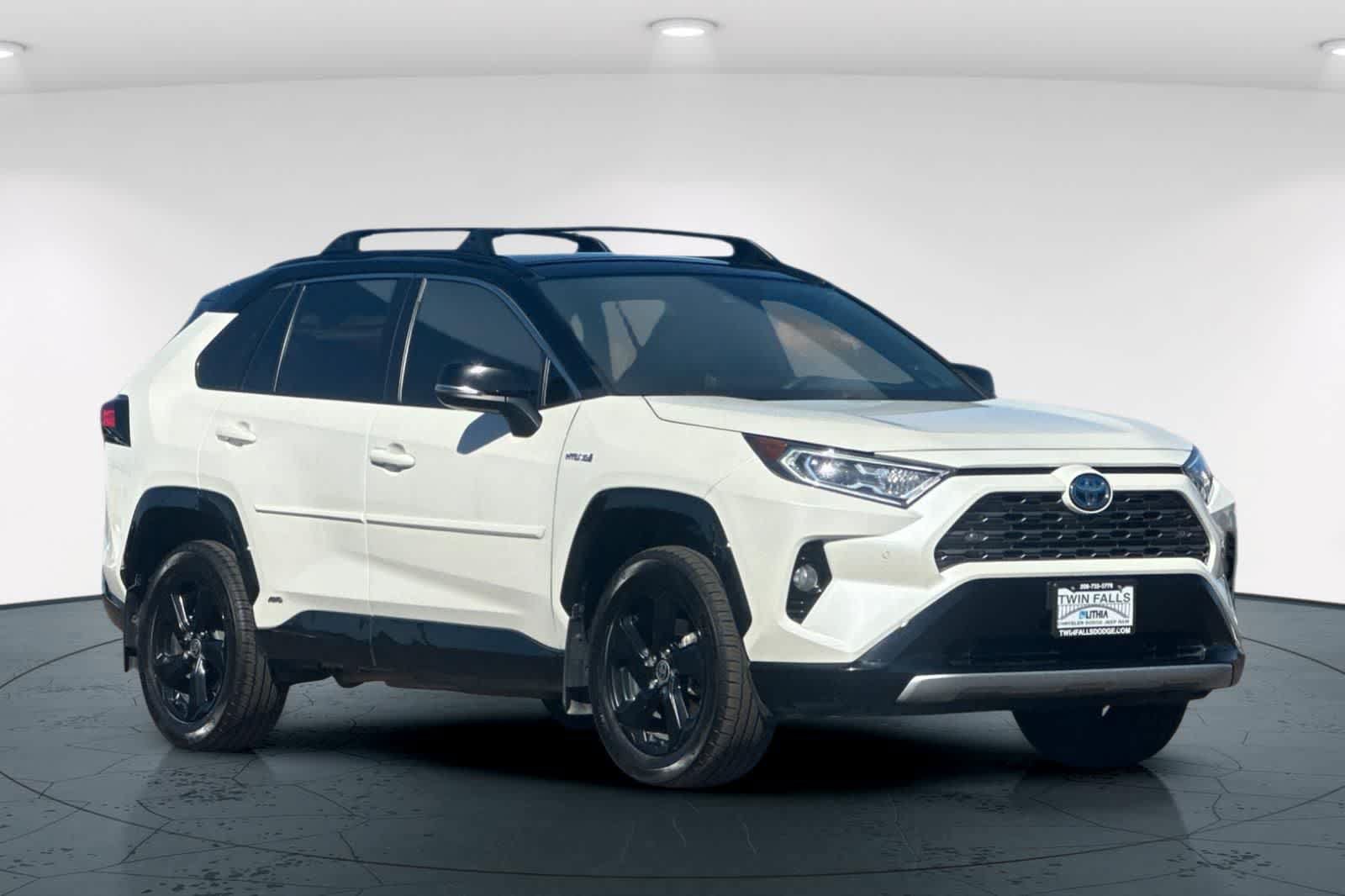 Used 2021 Toyota RAV4 XSE AWD/4WD image 5