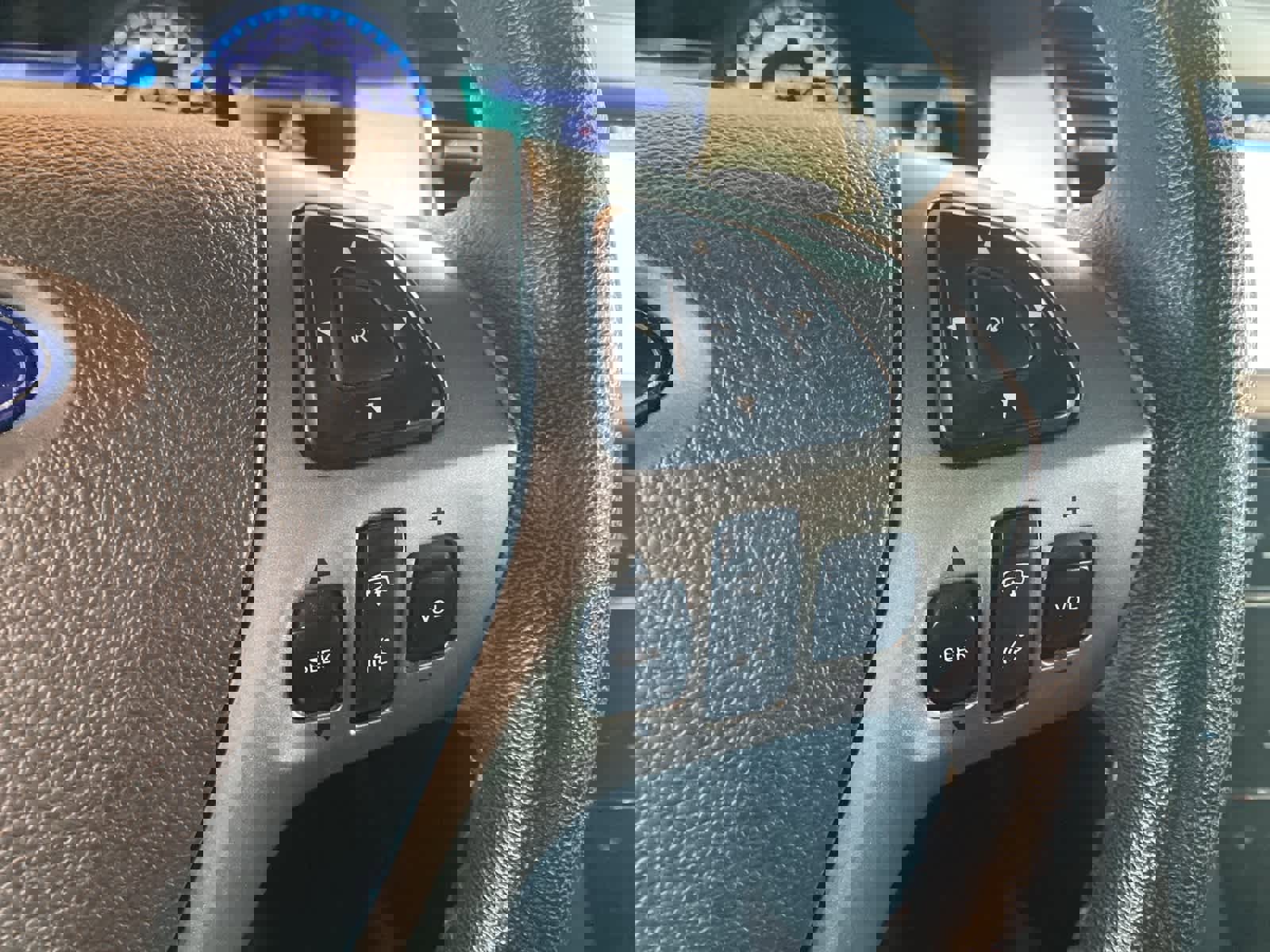 Used 2016 Ford Taurus SEL w/ Equipment Group 201A image 21