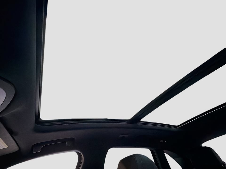 New 2026 Porsche Macan AWD/4WD image 14