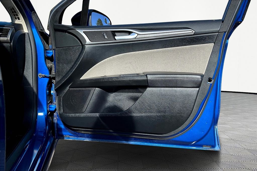 Used 2018 Ford Fusion S image 19