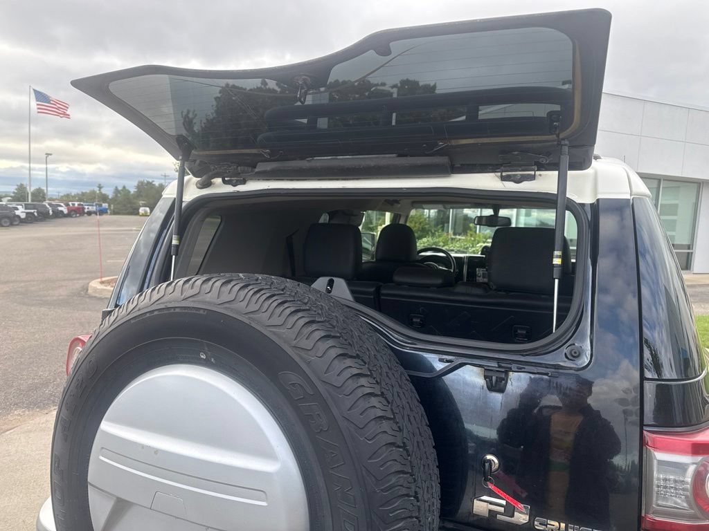 Used 2014 Toyota FJ Cruiser 4WD w/ Convenience Package image 25