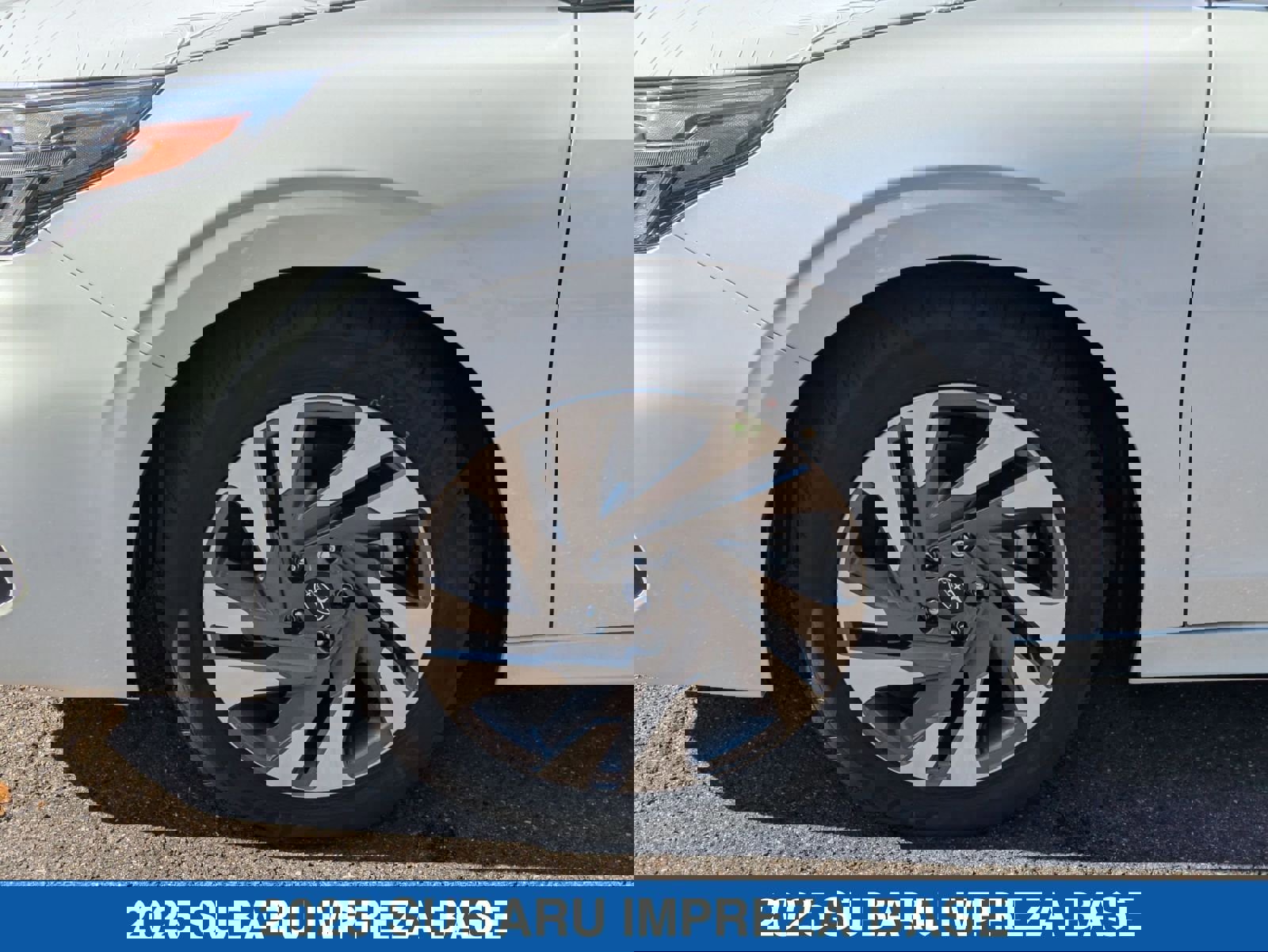 Certified 2025 Subaru Impreza 2.0i image 7