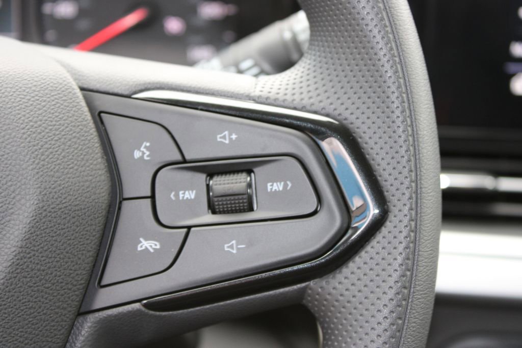 New 2026 Chevrolet Trax LS image 27