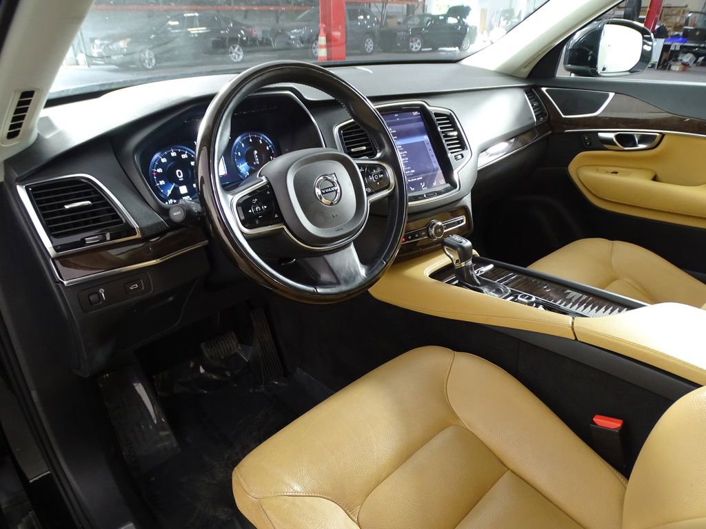 Used 2016 Volvo XC90 T6 Momentum w/ Protection Package Plus image 26