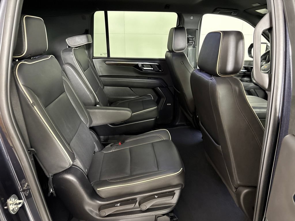 Certified 2025 Chevrolet Suburban Premier AWD/4WD image 23