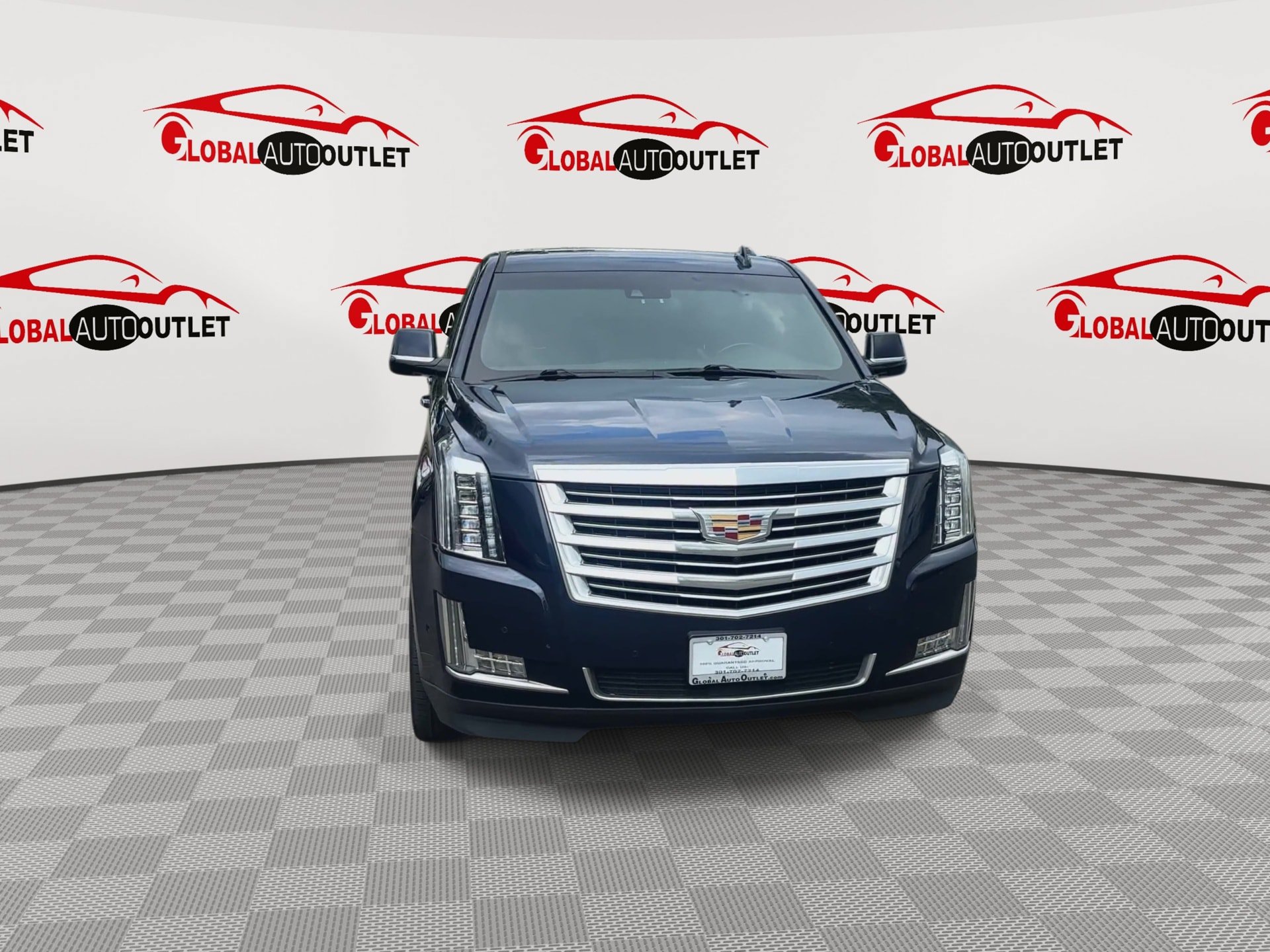 Used 2020 Cadillac Escalade Platinum AWD/4WD image 3