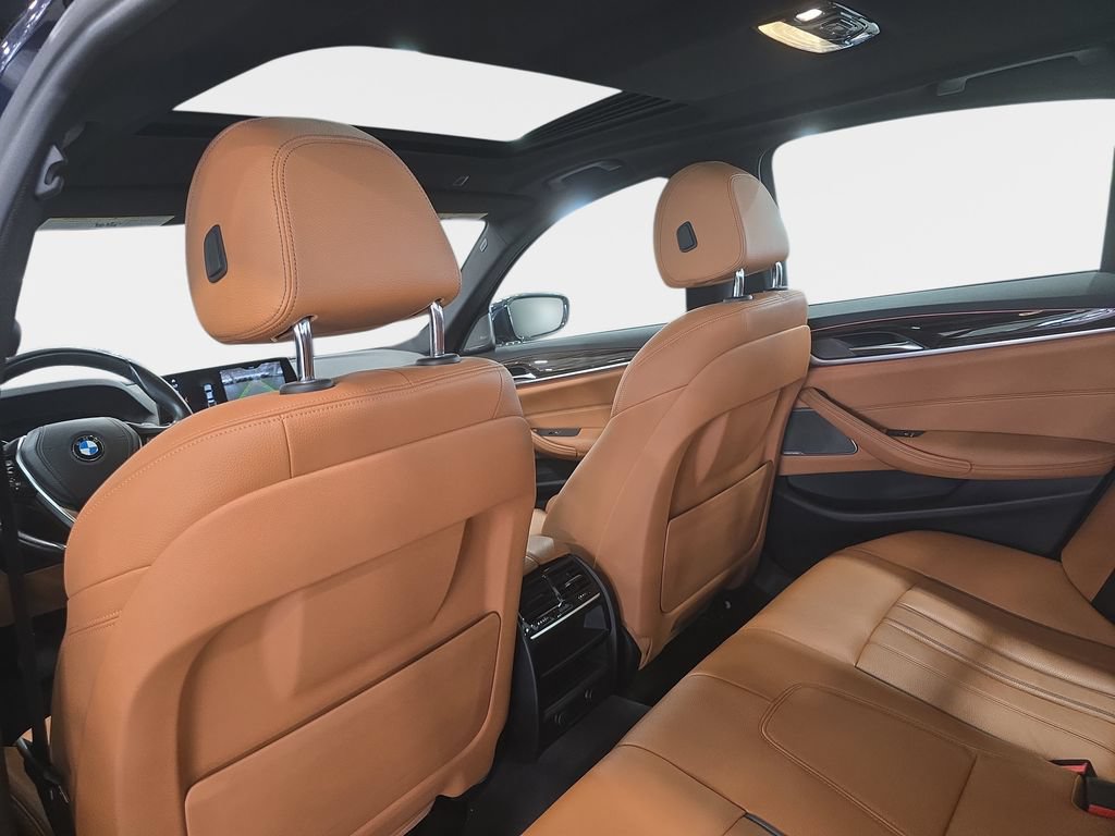 Used 2018 BMW 540i w/ Premium Package RWD image 8
