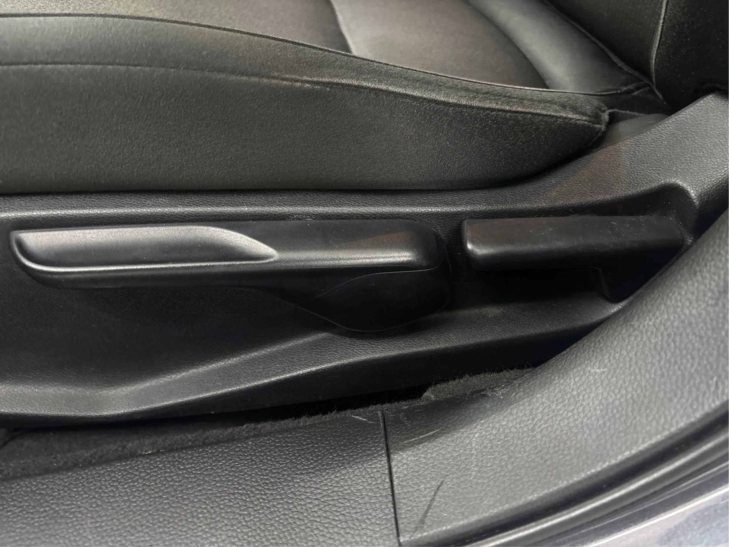 Used 2018 Honda Accord LX image 25