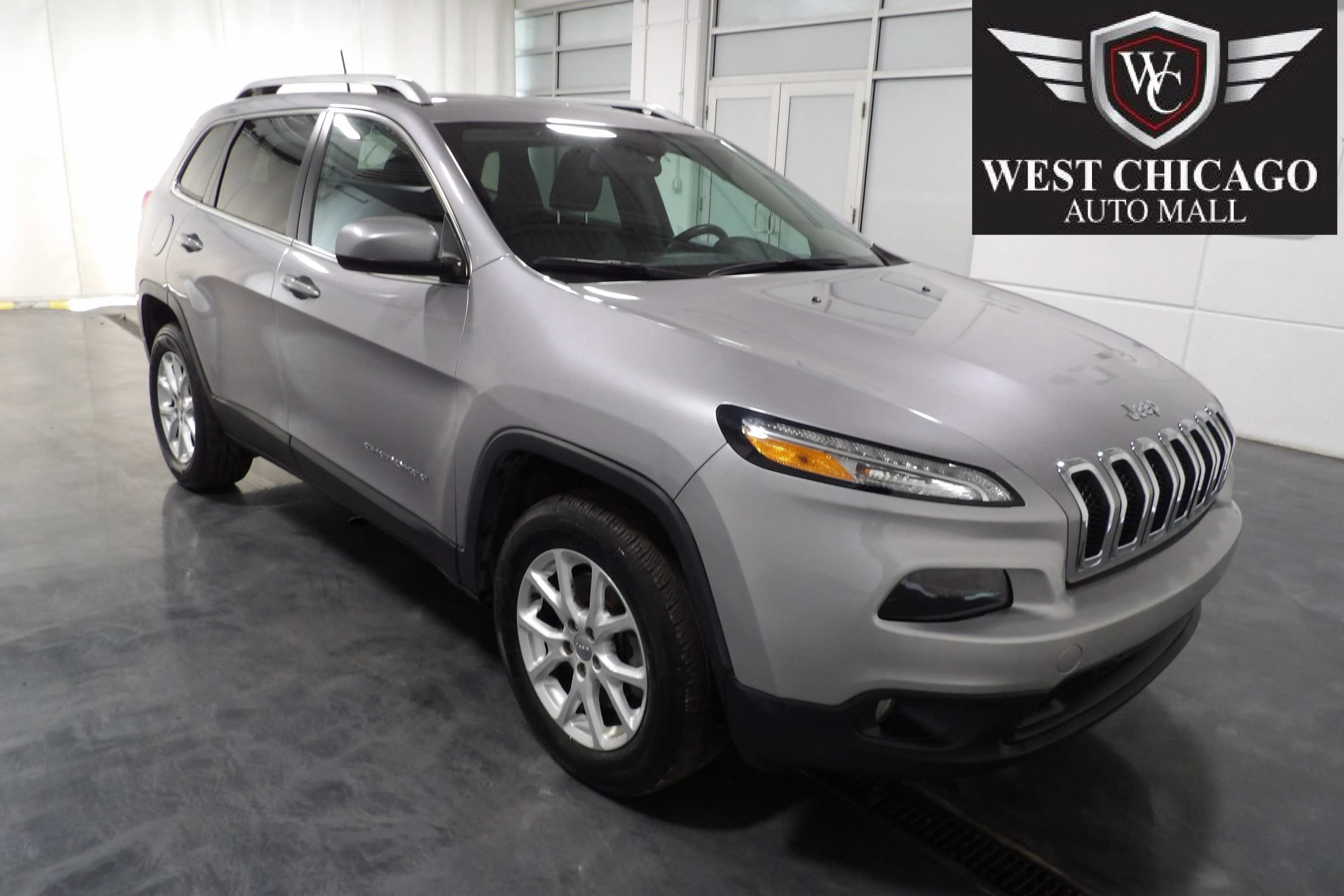 Used 2018 Jeep Cherokee Latitude Plus w/ Cold Weather Group