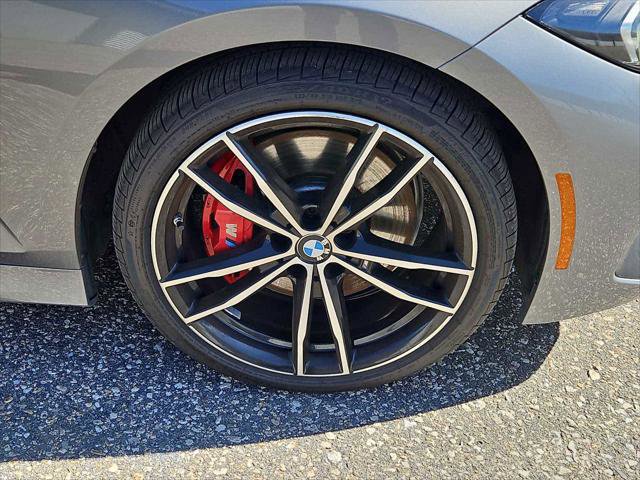 Used 2023 BMW 330i xDrive Sedan w/ M Sport Package AWD/4WD image 9