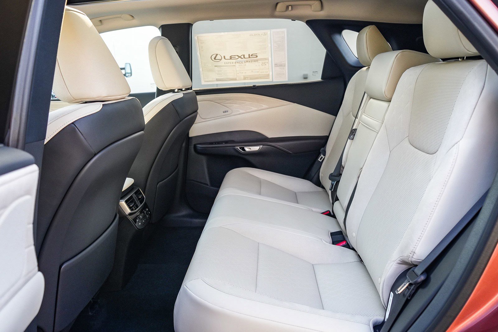 New 2026 Lexus RX 350 w/ Luxury Package FWD image 18