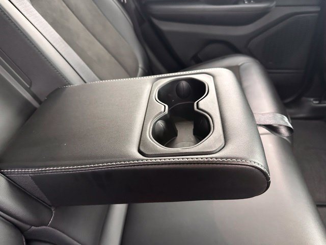 Used 2025 Jeep Grand Cherokee Altitude AWD/4WD image 33