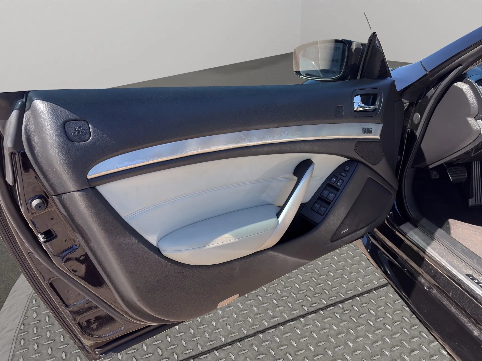 Used 2013 INFINITI G37 IPL RWD image 12