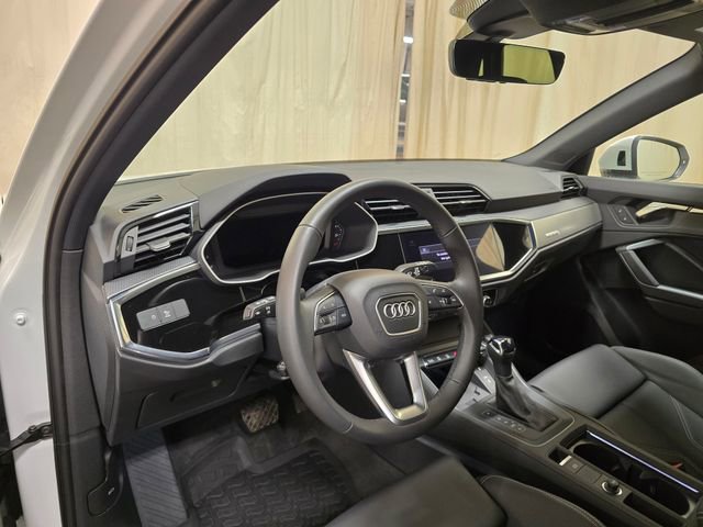 Certified 2025 Audi Q3 2.0T Premium w/ Convenience Package image 15