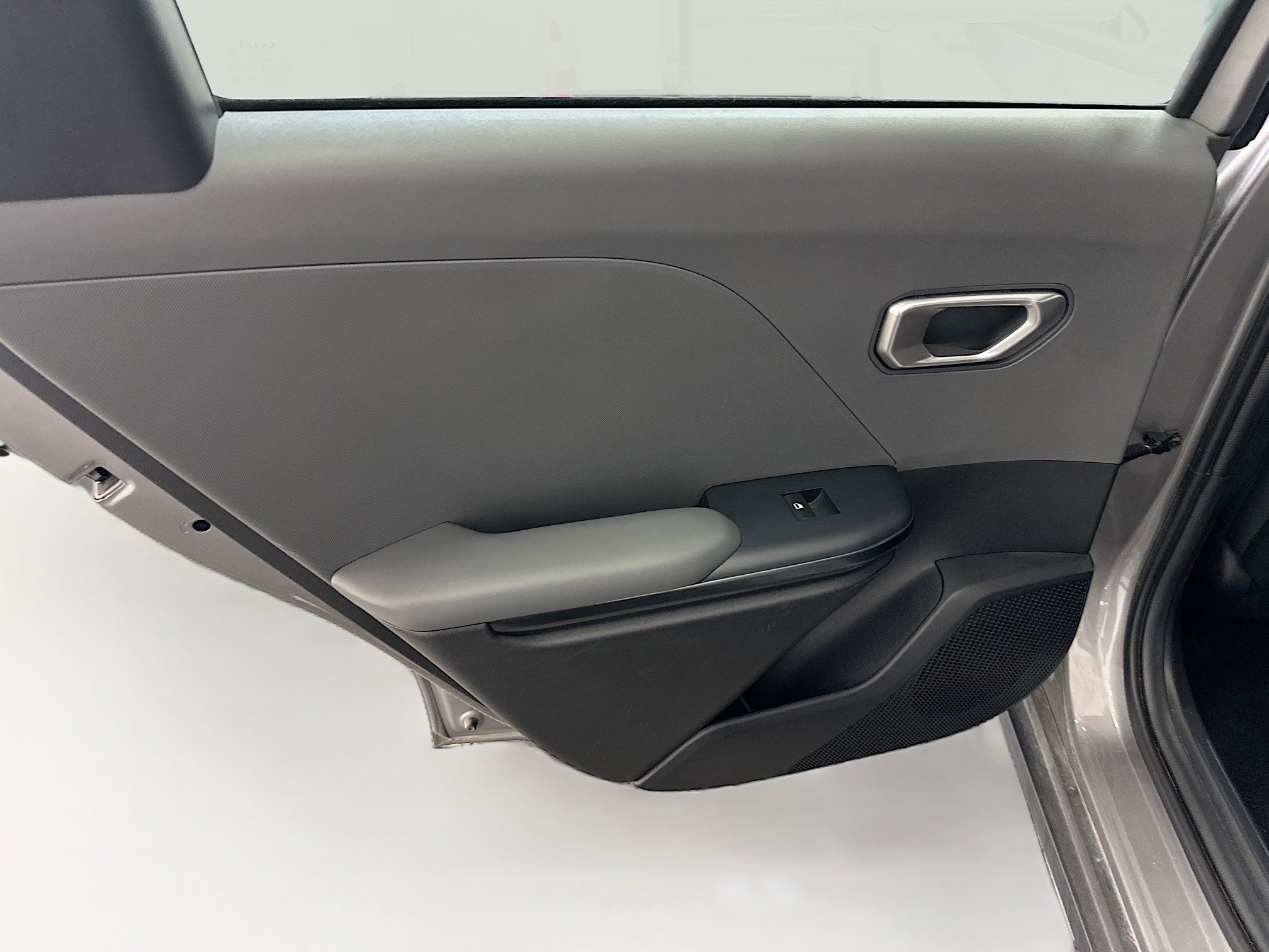 Used 2025 Kia K4 LXS image 27