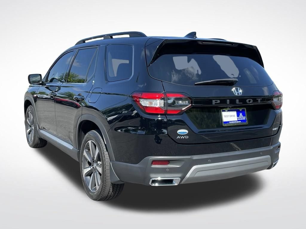 Used 2025 Honda Pilot Elite image 4