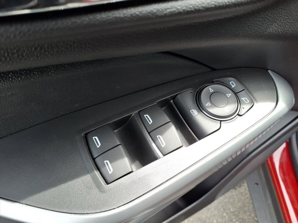 New 2026 Chevrolet Trax LS w/ LS Convenience Package FWD image 20