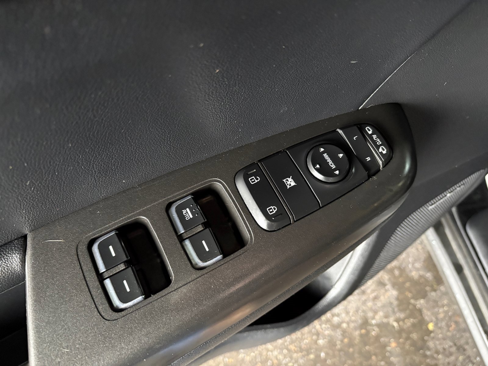 Used 2017 Kia Sportage EX w/ EX Technology Package image 16