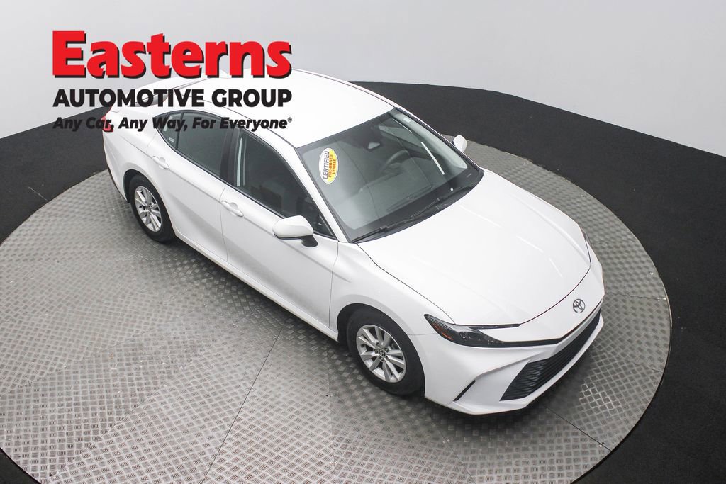 Used 2025 Toyota Camry LE FWD image 3