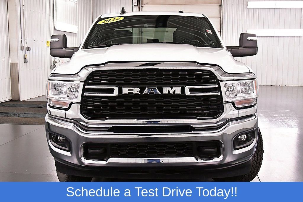 Used 2024 RAM 3500 Big Horn image 3