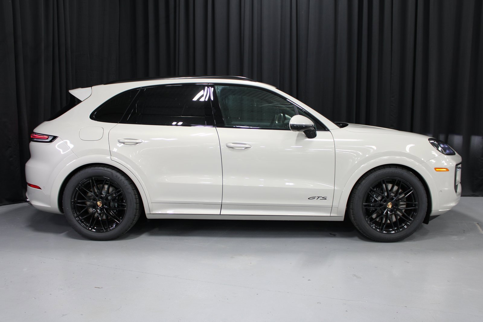 New 2025 Porsche Cayenne GTS image 8