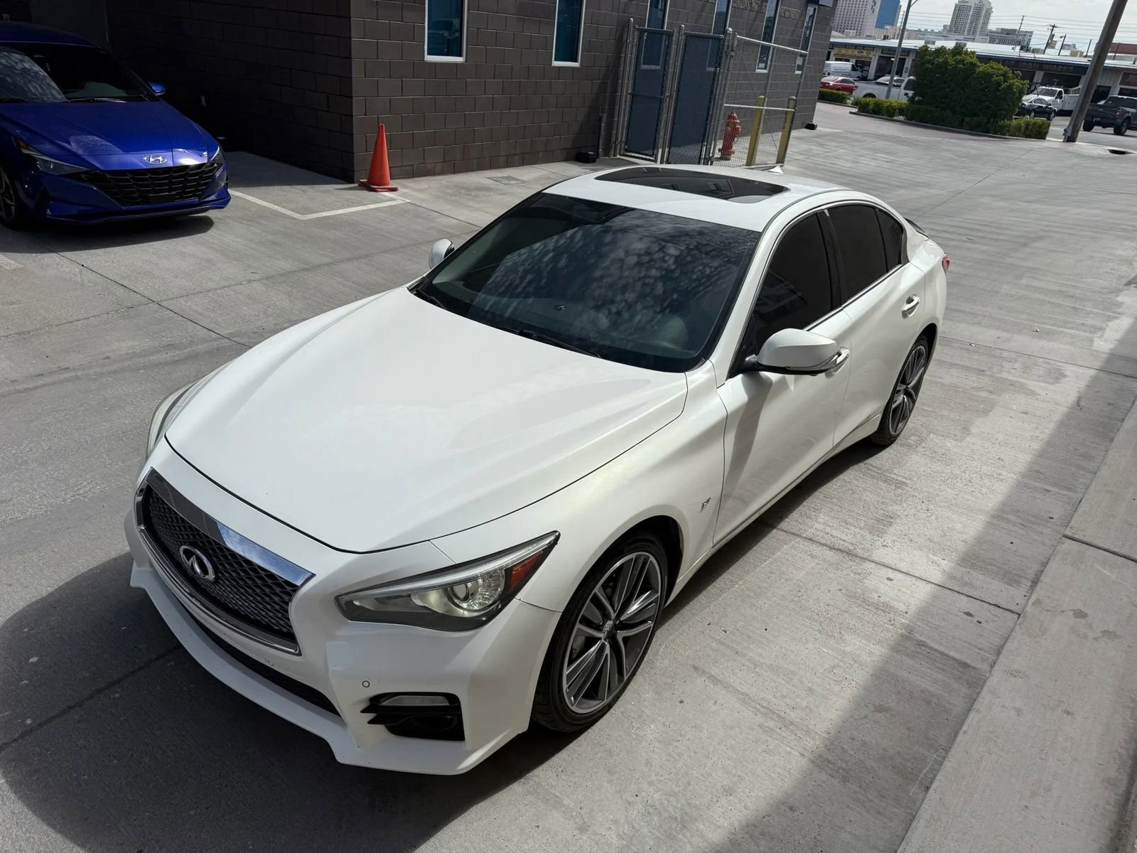 Used 2014 INFINITI Q50 AWD w/ Deluxe Touring Package image 11