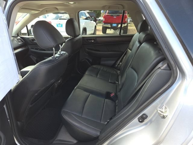 Used 2018 Subaru Outback 3.6R Limited AWD/4WD image 18