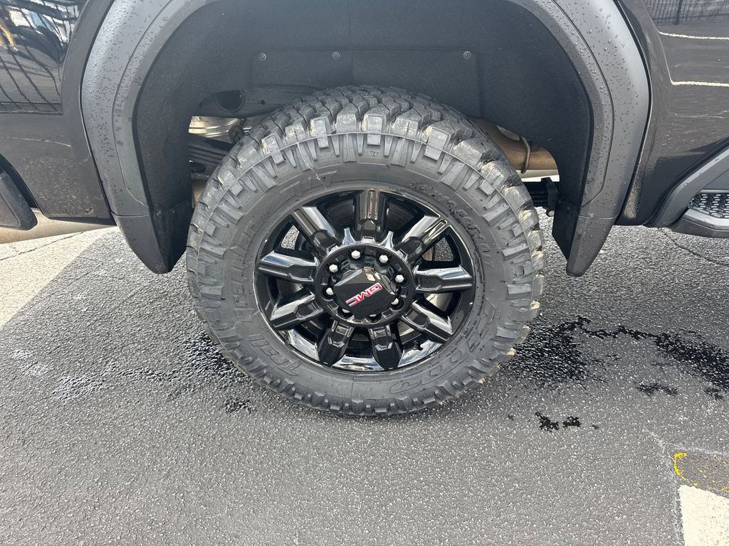 Used 2025 GMC Sierra 2500 AT4 w/ AT4 Preferred Package image 18