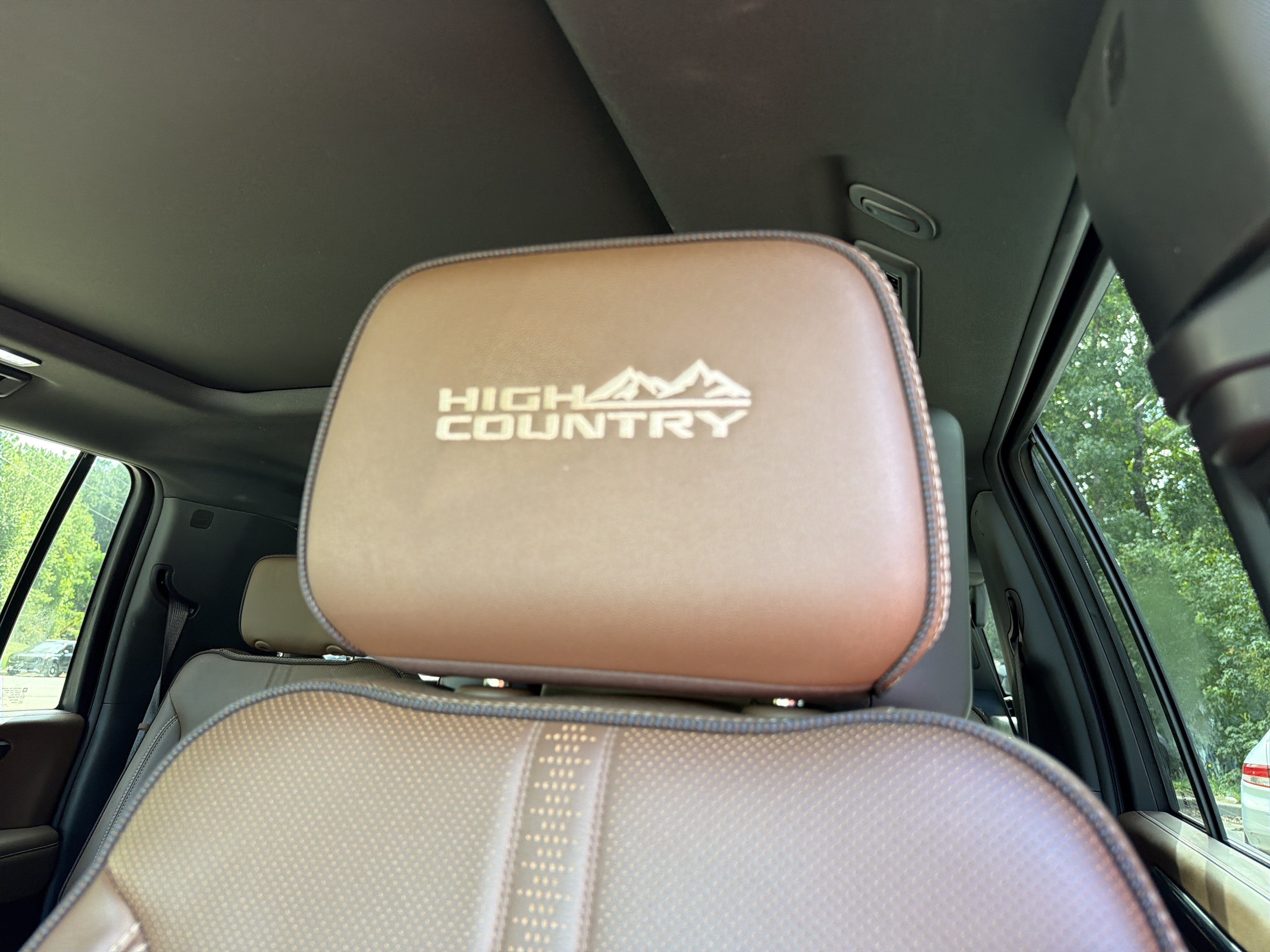 Used 2026 Chevrolet Suburban High Country AWD/4WD image 16