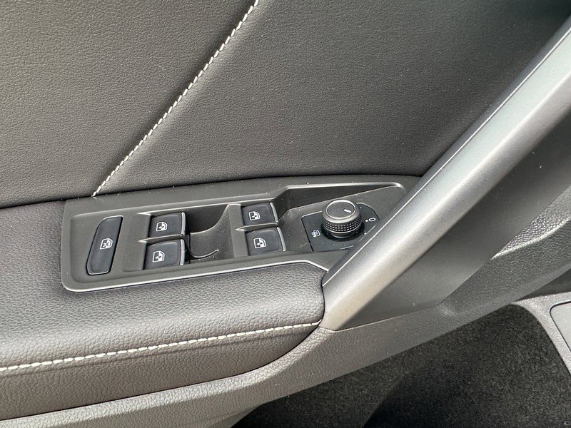 Used 2024 Volkswagen Tiguan SE R-Line w/ MDO Package, Two-Row image 23