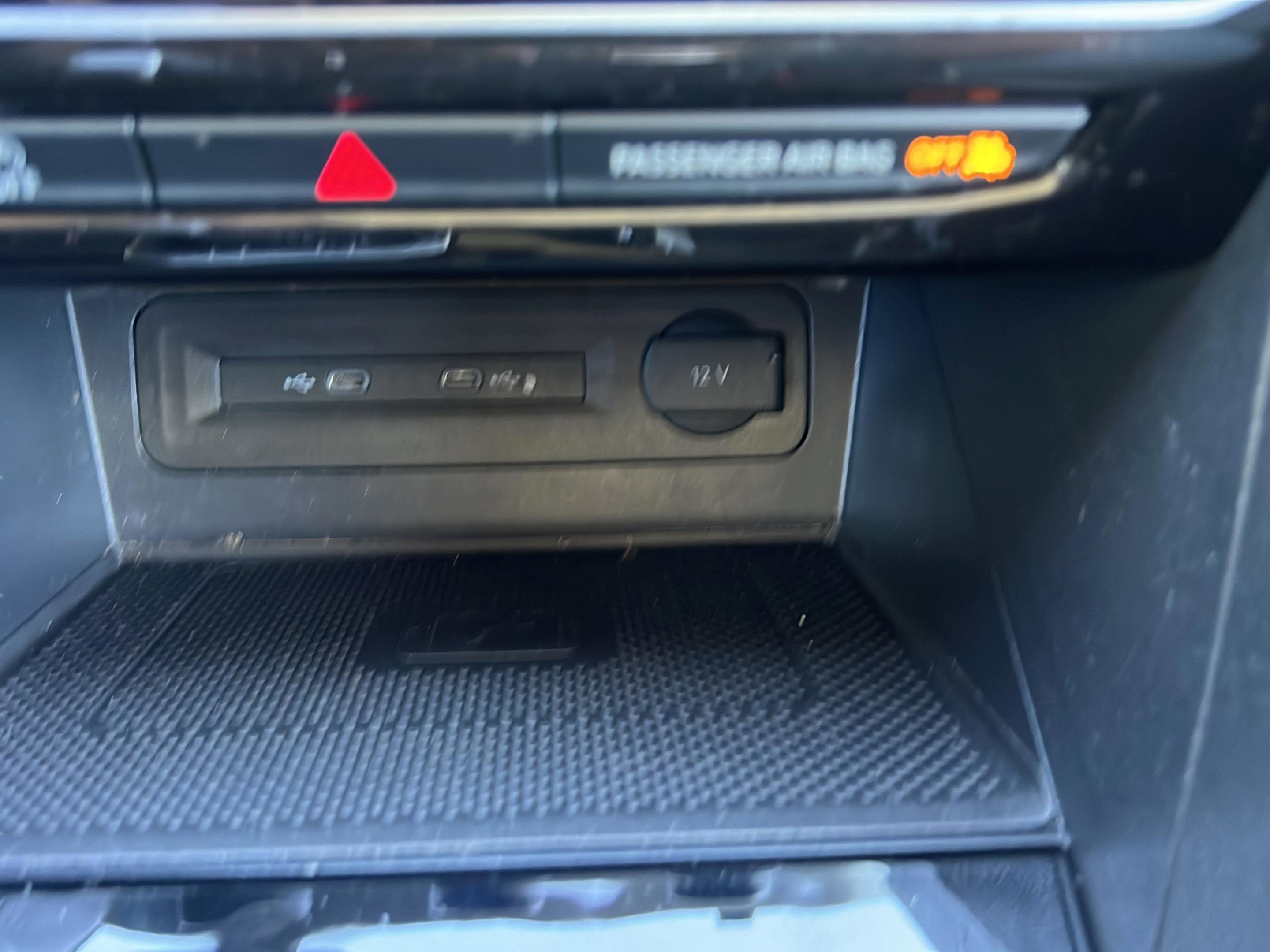 Used 2023 Volkswagen Atlas SEL Premium AWD/4WD image 23