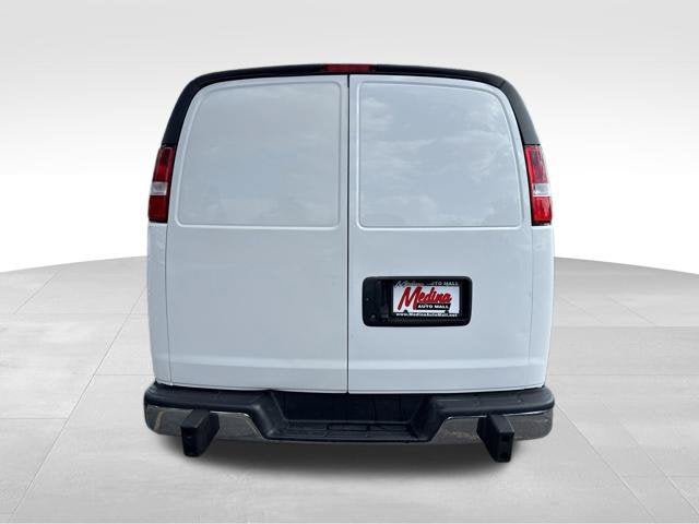 Used 2025 GMC Savana 2500 w/ Driver Convenience Package RWD image 6