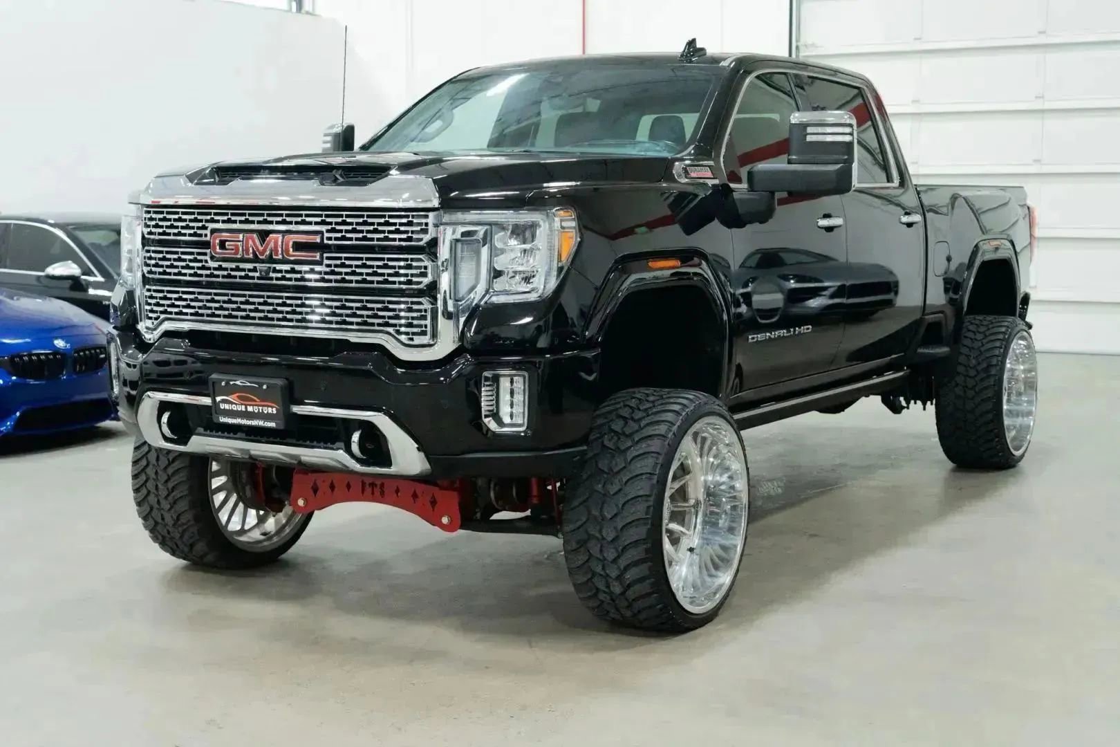 Used 2022 GMC Sierra 2500 Denali w/ Denali Ultimate Package image 3